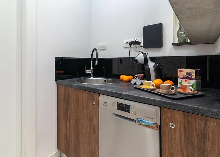 Antares Luxury 2 3* Split