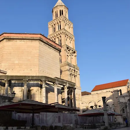 Antares Luxury 2 Гостевой дом Сплит