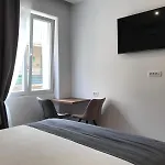 Antares Luxury 2 3* Split