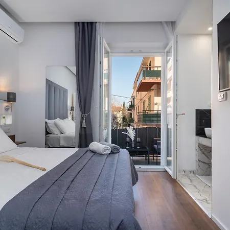 Antares Luxury 2 Guest house *