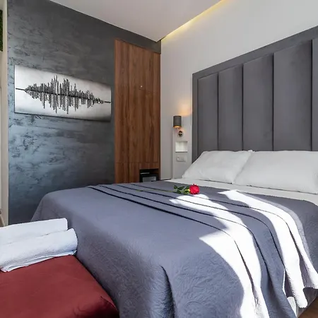 Antares Luxury 2