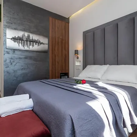 Antares Luxury 2